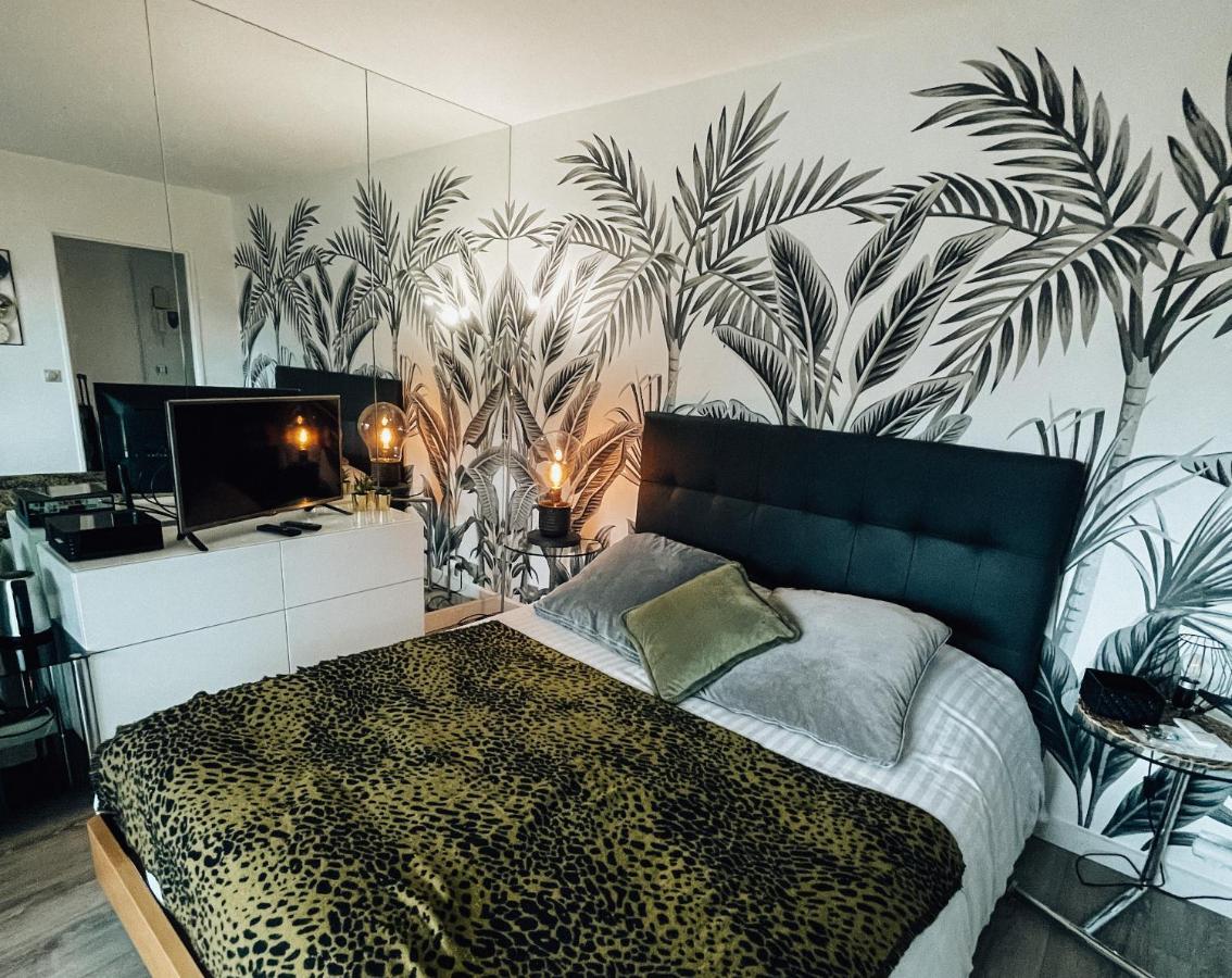 Beautiful Modern Fully Furnished Studio Levallois-Perret Buitenkant foto