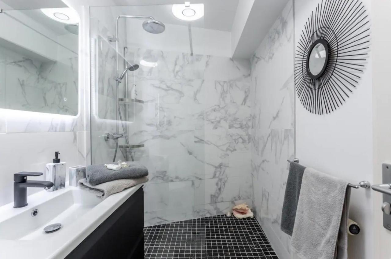 Beautiful Modern Fully Furnished Studio Levallois-Perret Buitenkant foto
