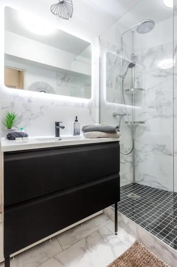 Beautiful Modern Fully Furnished Studio Levallois-Perret Buitenkant foto